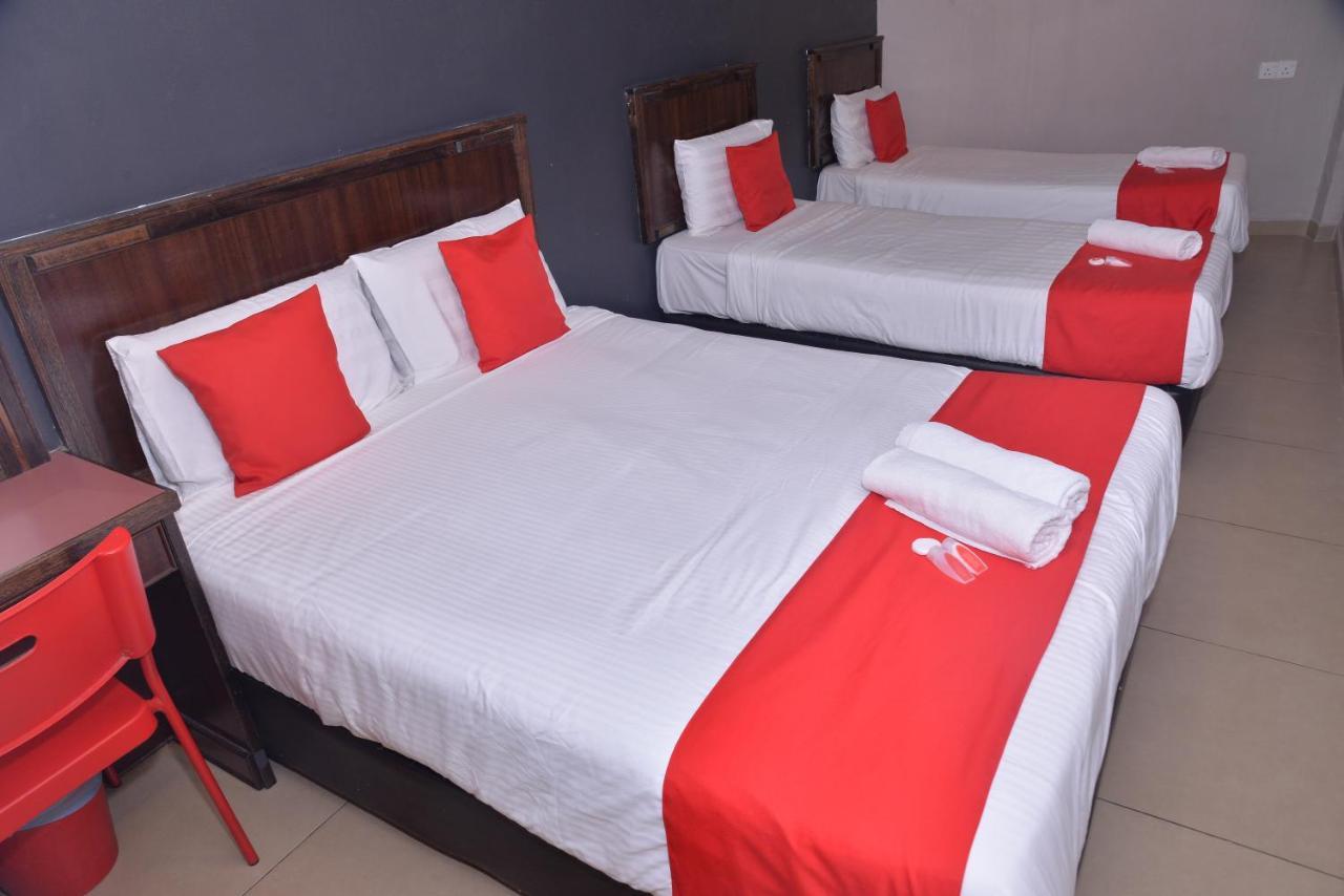 Nice Stay Hotel Raub Kültér fotó