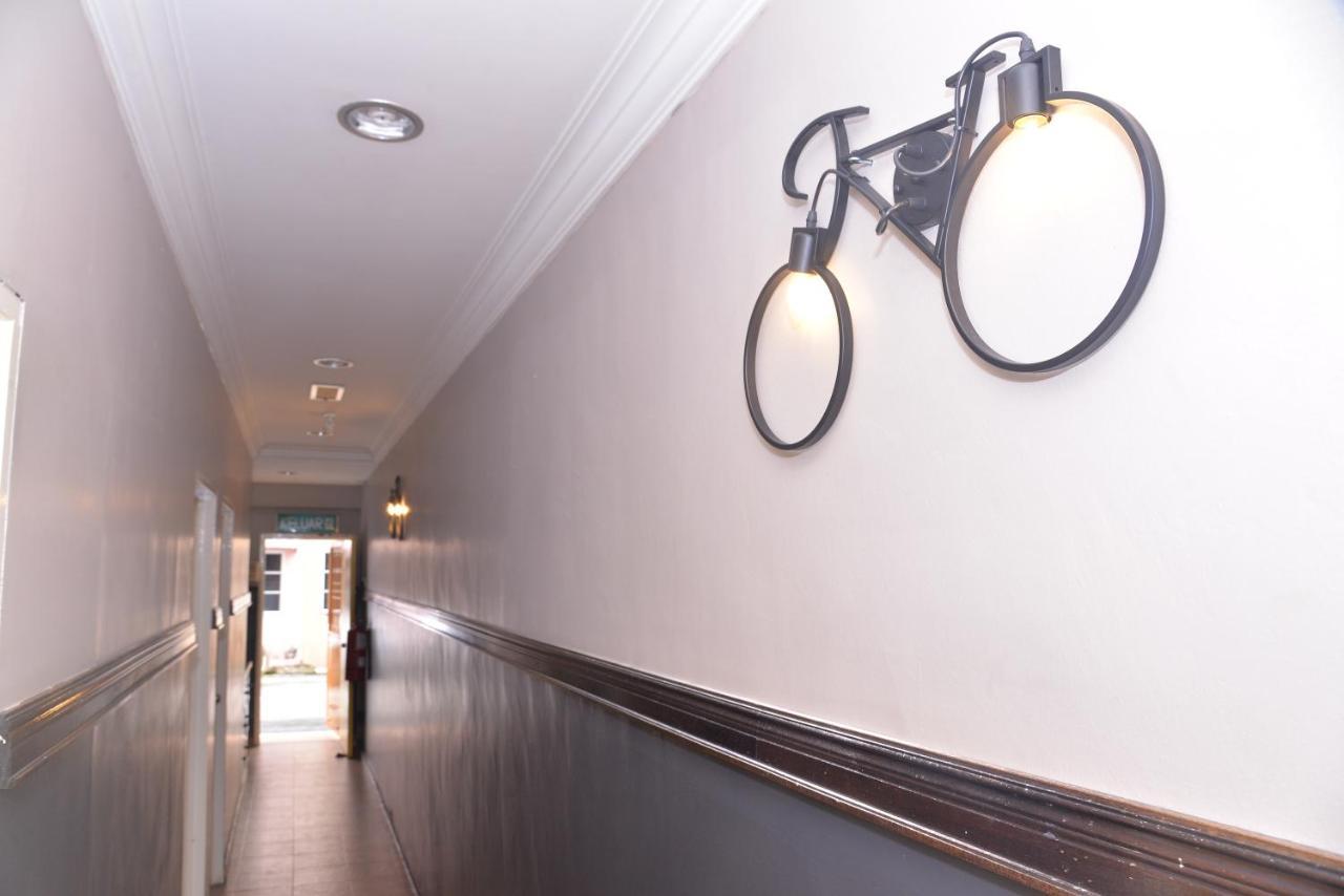 Nice Stay Hotel Raub Kültér fotó